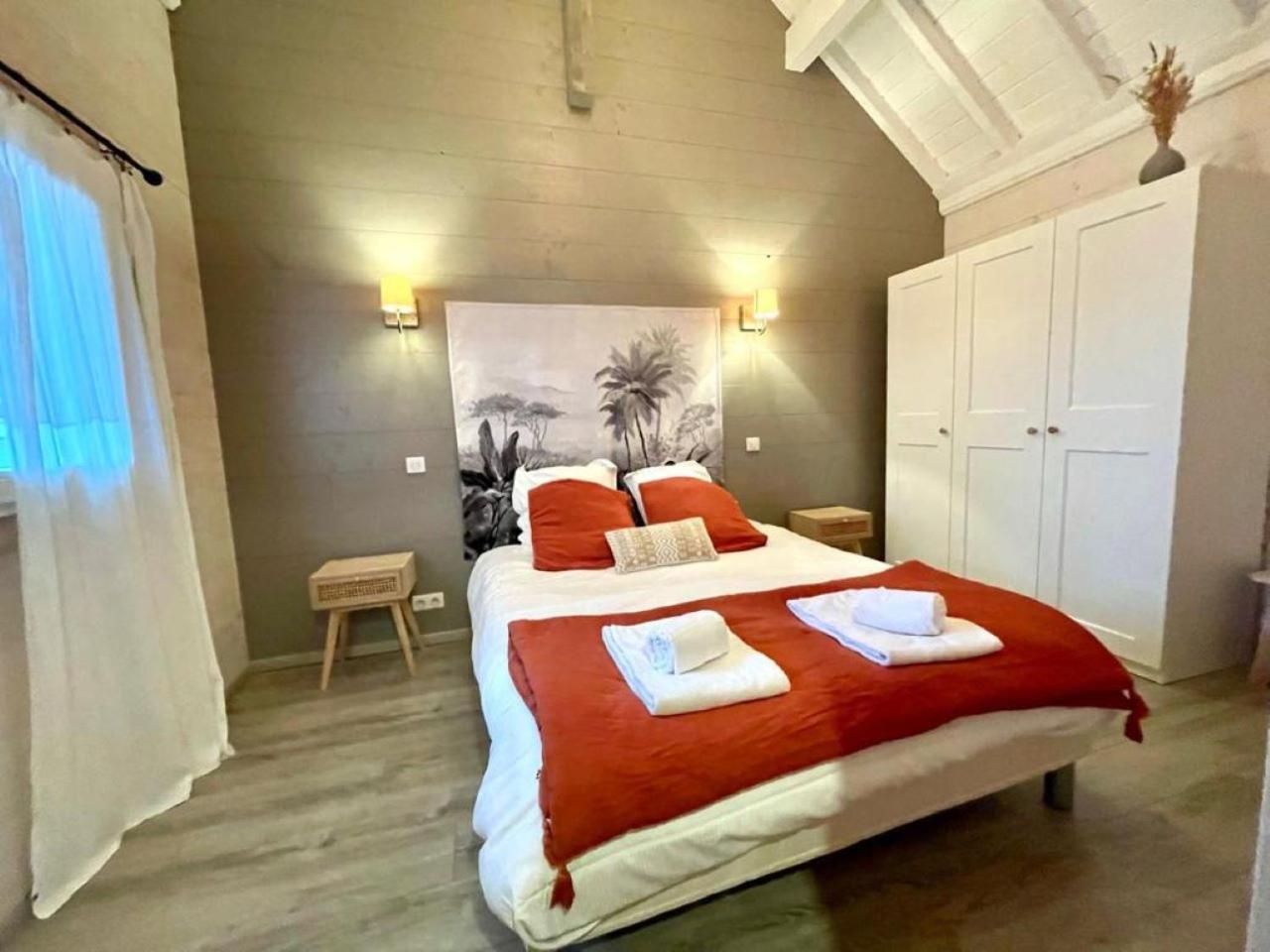 Gite De Mortagne, Chalet Avec Piscine - By Primo C0Nciergerie Gigny-sur-Saone Bagian luar foto